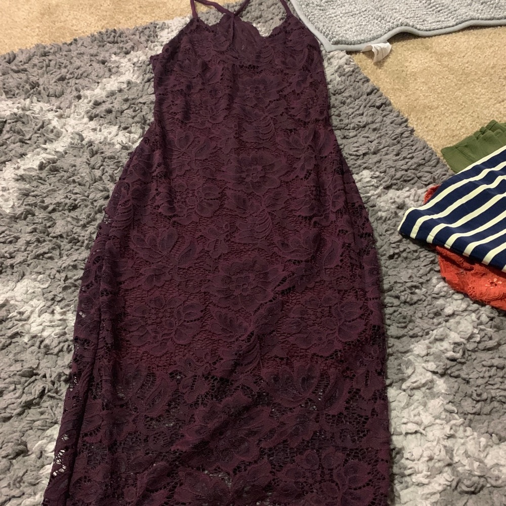 WOMANS MAROON DRESS